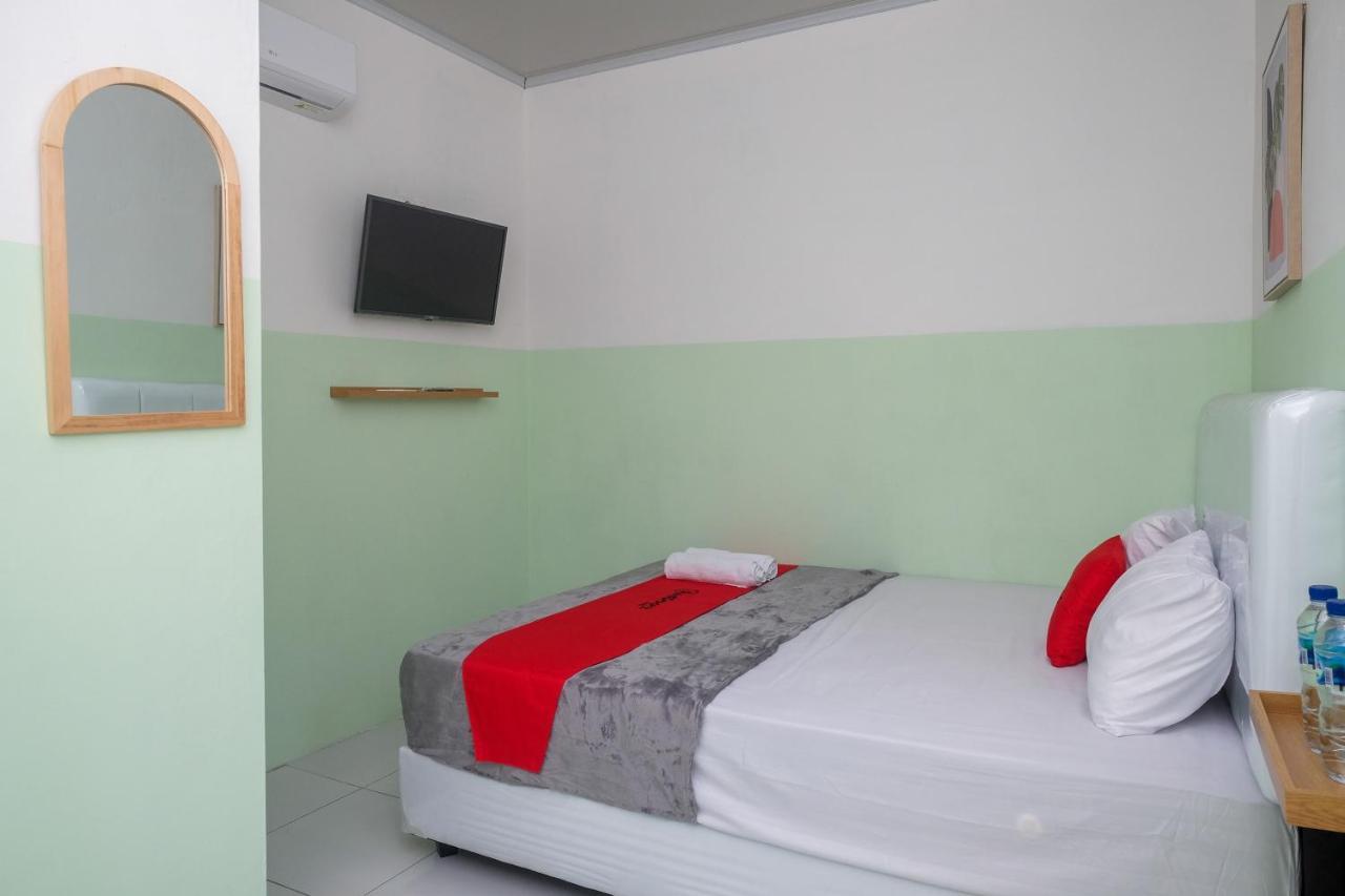 Hotel Reddoorz Near Tugu Kartasura Sukoharjo Zewnętrze zdjęcie