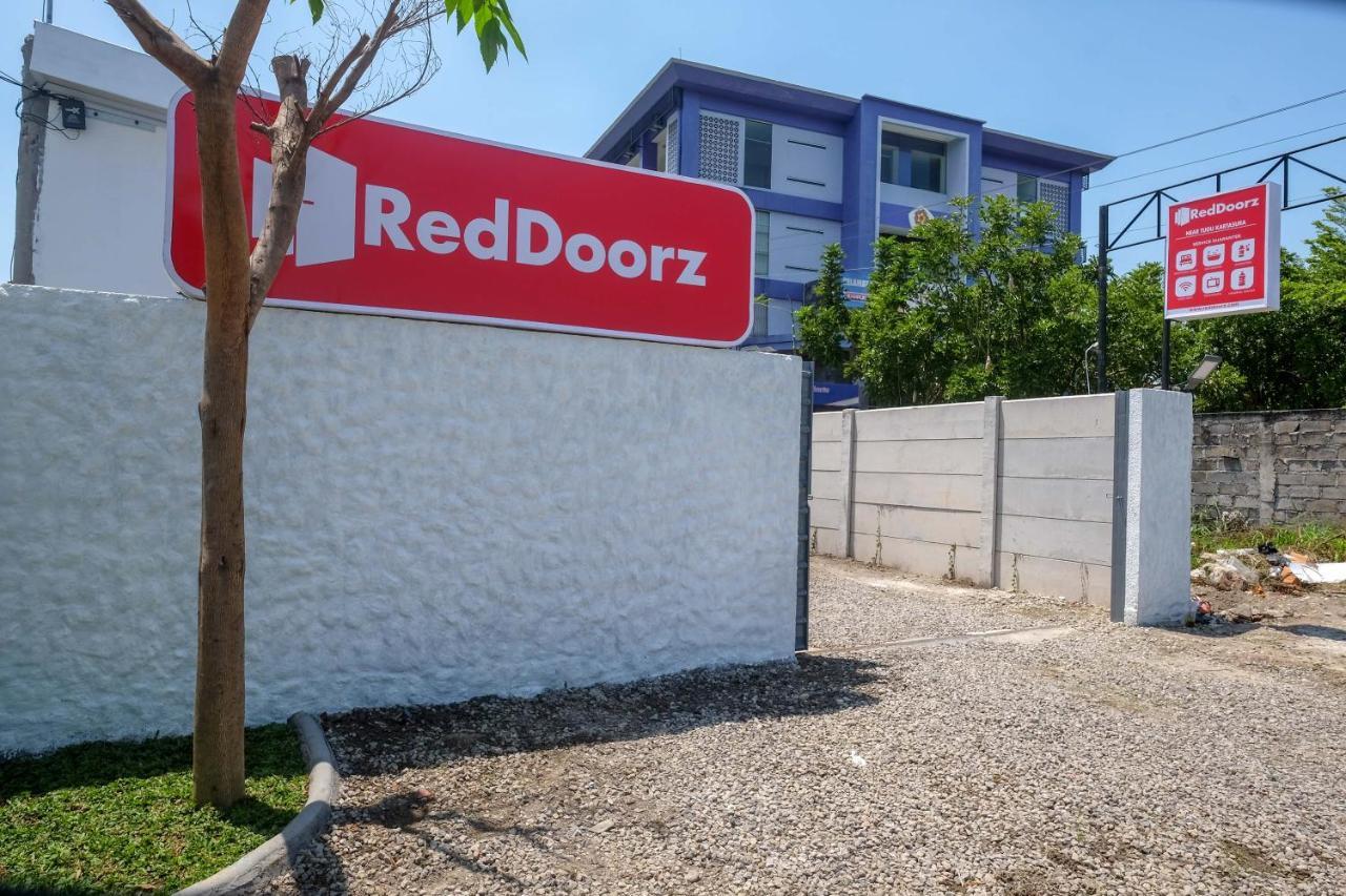 Hotel Reddoorz Near Tugu Kartasura Sukoharjo Zewnętrze zdjęcie