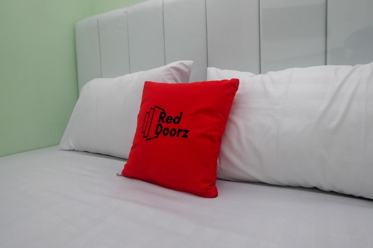 Hotel Reddoorz Near Tugu Kartasura Sukoharjo Zewnętrze zdjęcie