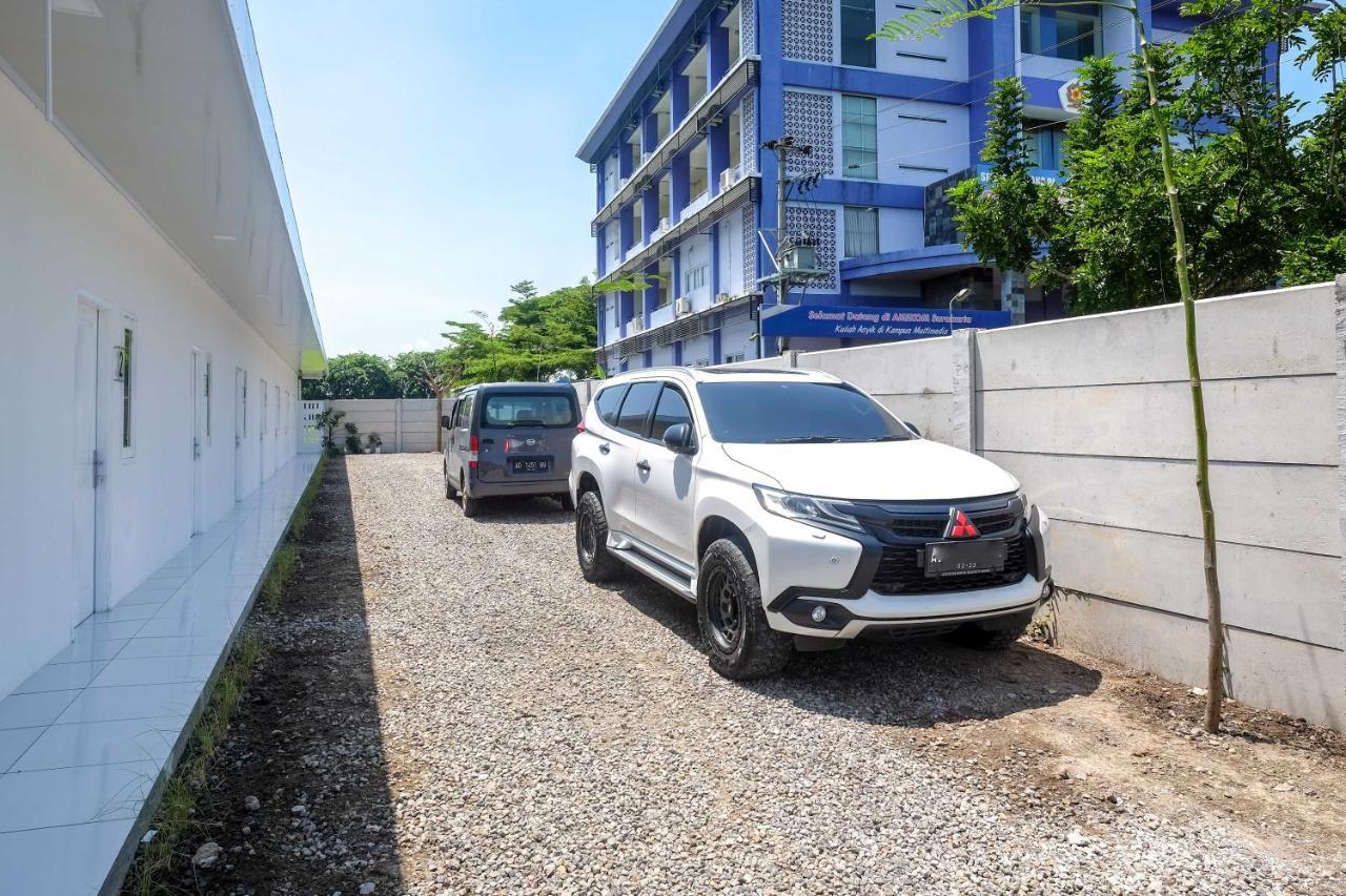 Hotel Reddoorz Near Tugu Kartasura Sukoharjo Zewnętrze zdjęcie